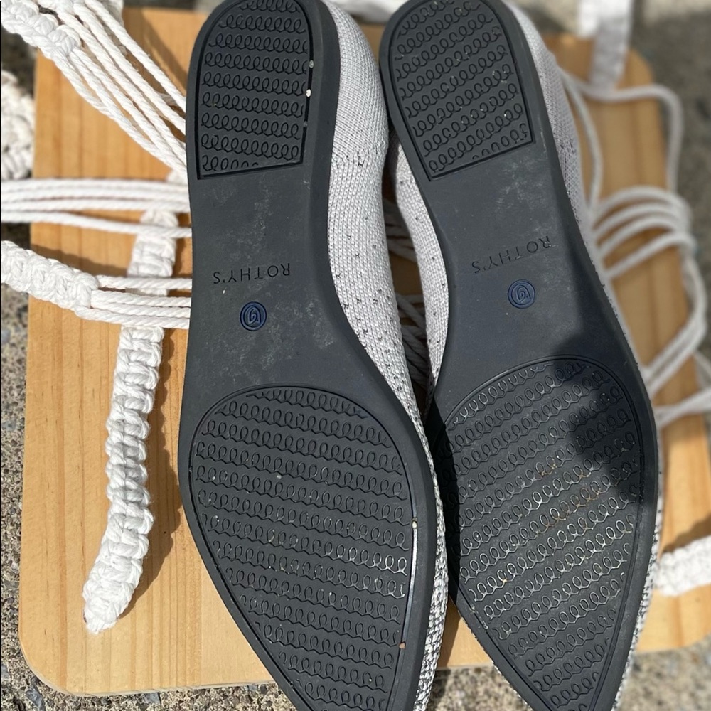 Rare Rothy’s Pearl Metallic Size 9. - Picture 3 of 3